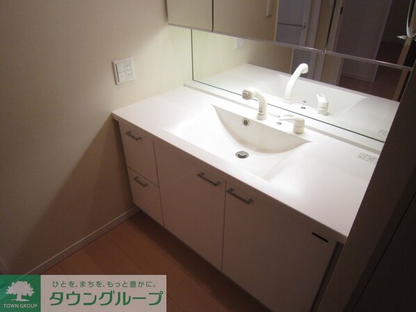 ロイヤルパークスタワー南千住の物件内観写真